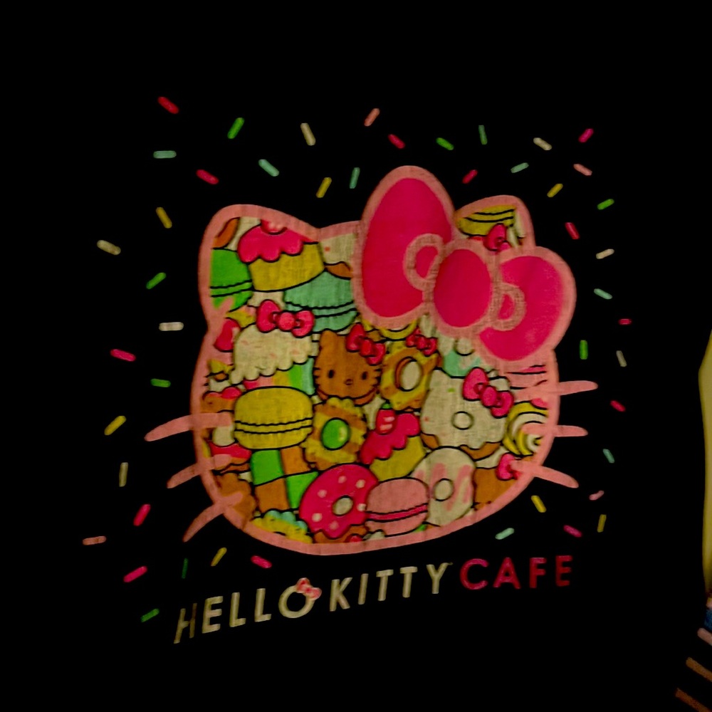 hello kitty  cafe t shirt